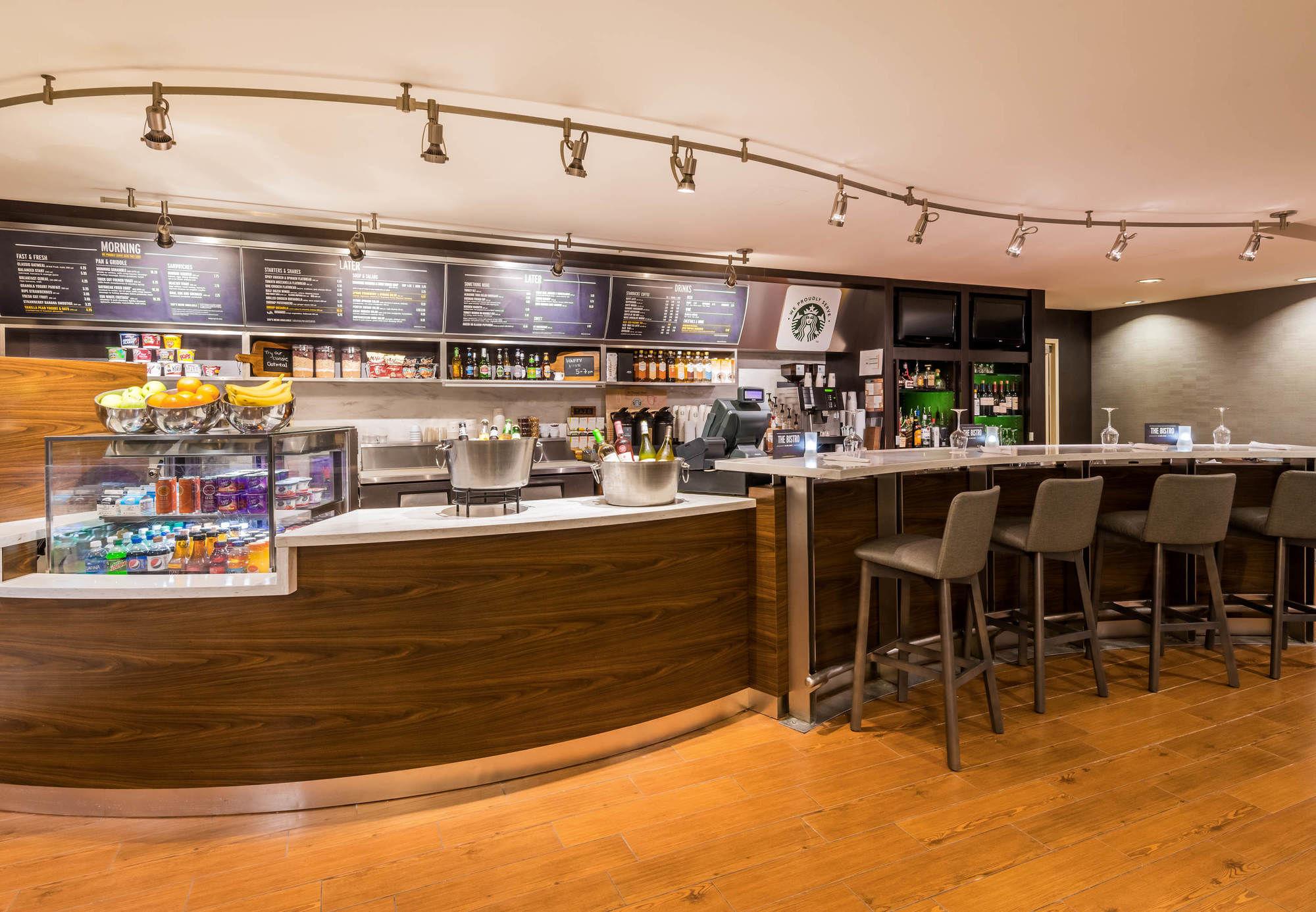 Courtyard By Marriott Providence Lincoln Hotell Exteriör bild