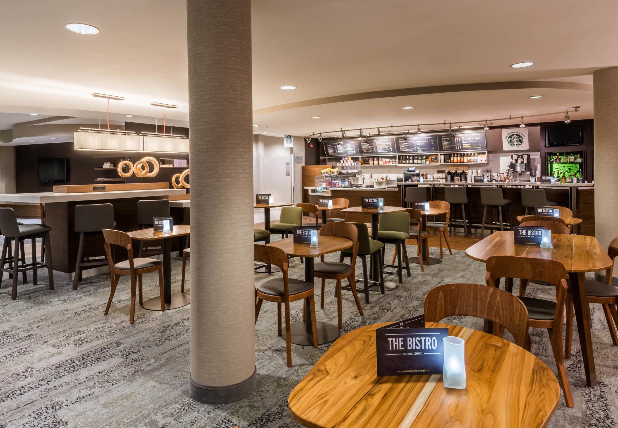 Courtyard By Marriott Providence Lincoln Hotell Exteriör bild