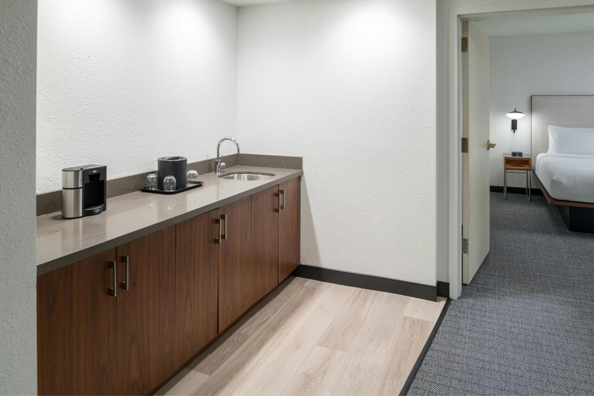 Courtyard By Marriott Providence Lincoln Hotell Exteriör bild