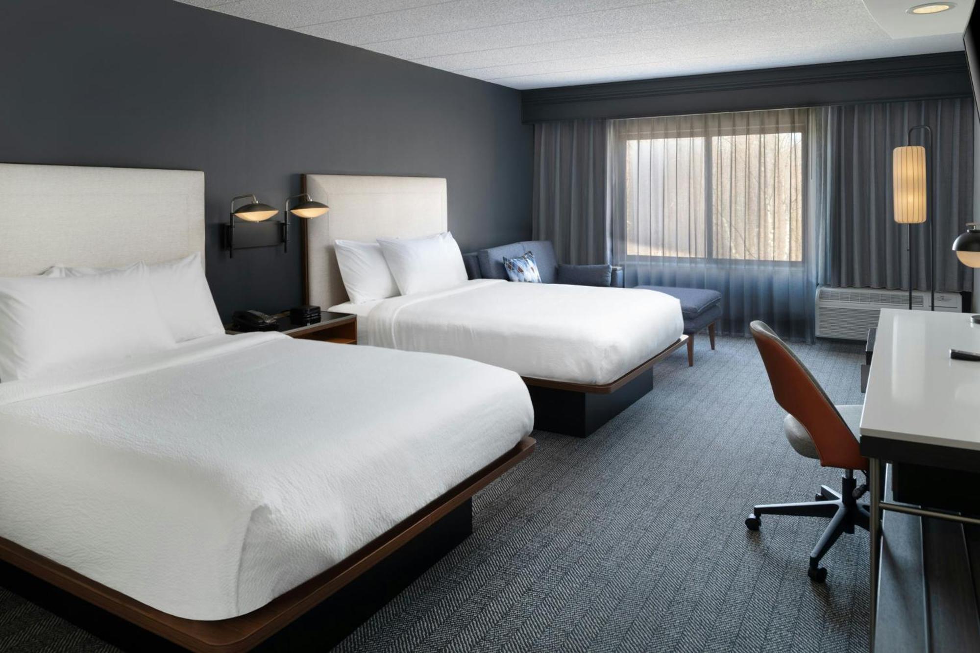 Courtyard By Marriott Providence Lincoln Hotell Exteriör bild