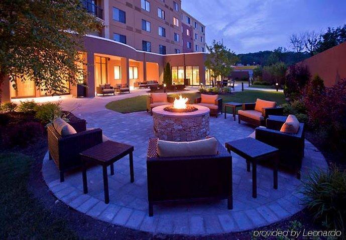 Courtyard By Marriott Providence Lincoln Hotell Exteriör bild